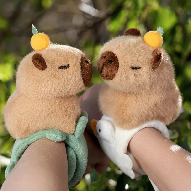 White Capybara Snap Wristband 25X10Cm 